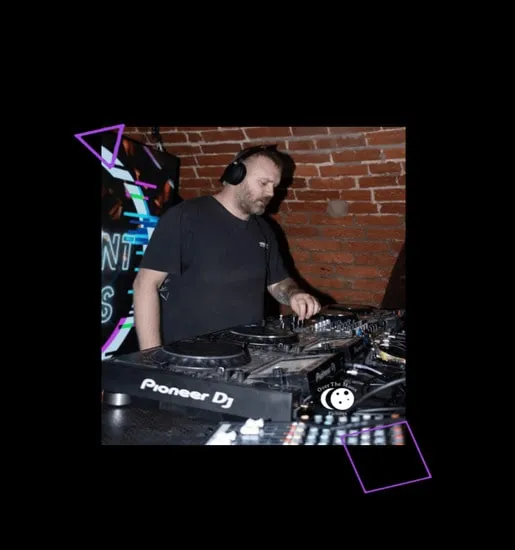 A picture of Ronniec djing